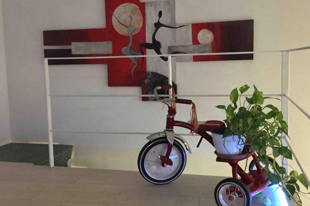 Small Mezzanine Apartment Colosseo Rome Extérieur photo